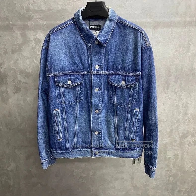 Balenciaga Balenciaga Blue Logo Denim Jacket. Size US S / EU 44-46 / 1 - 1 Thumbnail