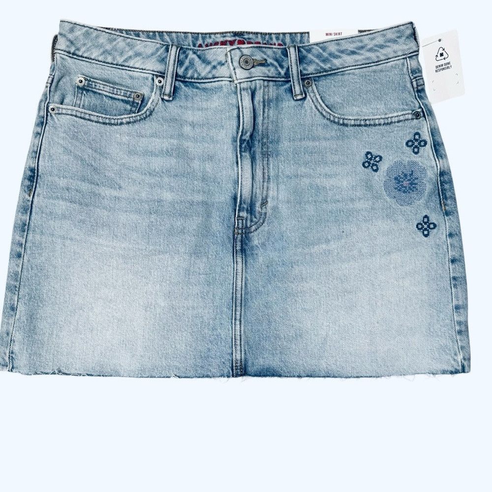 Lucky Brand NWT New LUCKY BRAND Mini Denim Skirt With Embroidered Detai Size 32" / US 10 / IT 46 - 3 Thumbnail