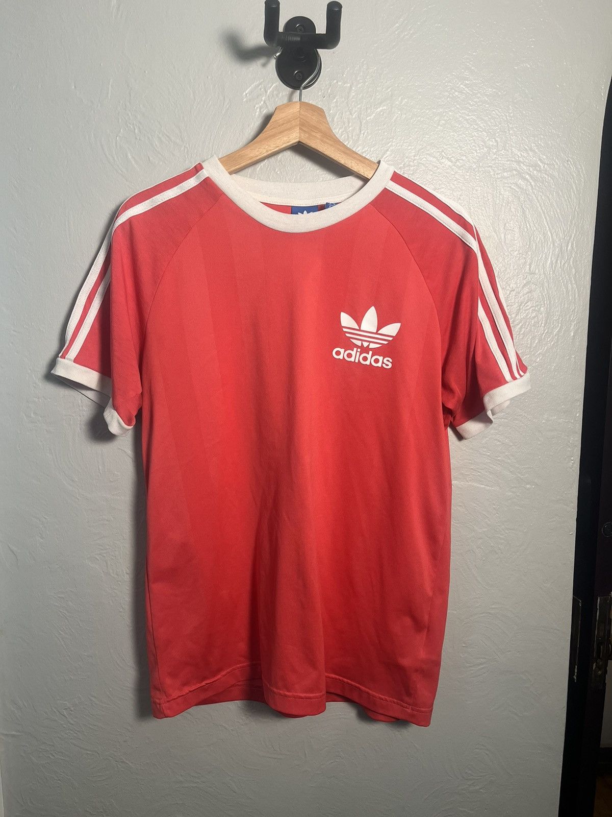 Adidas Adicolor classics 3-stripes tee Size US S / EU 44-46 / 1 - 1 Thumbnail