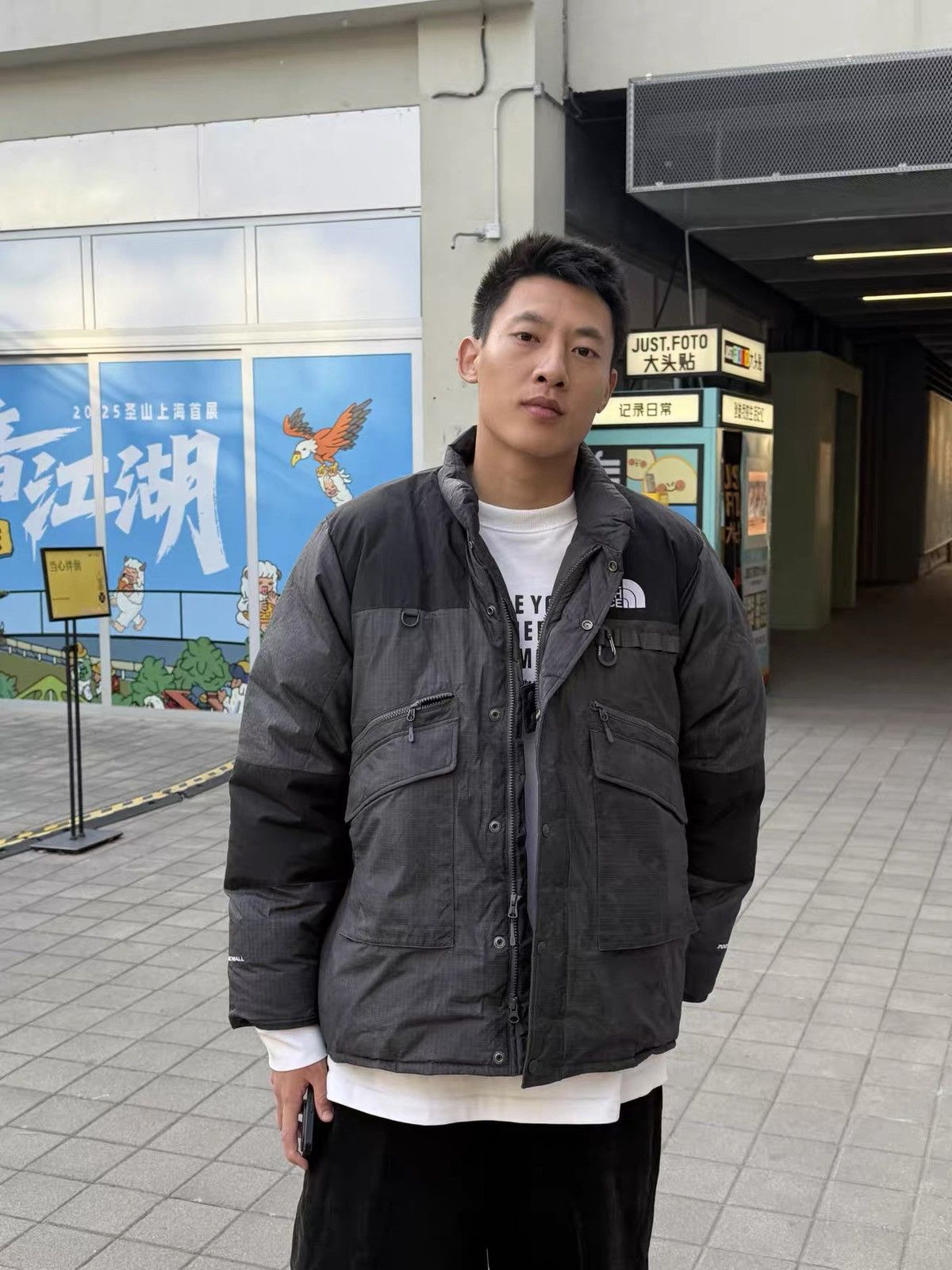 The North Face Urban Exploration ADJUSTABLE HEAVY WEIGHT DOWN JACKET Size US M / EU 48-50 / 2 - 23 Thumbnail