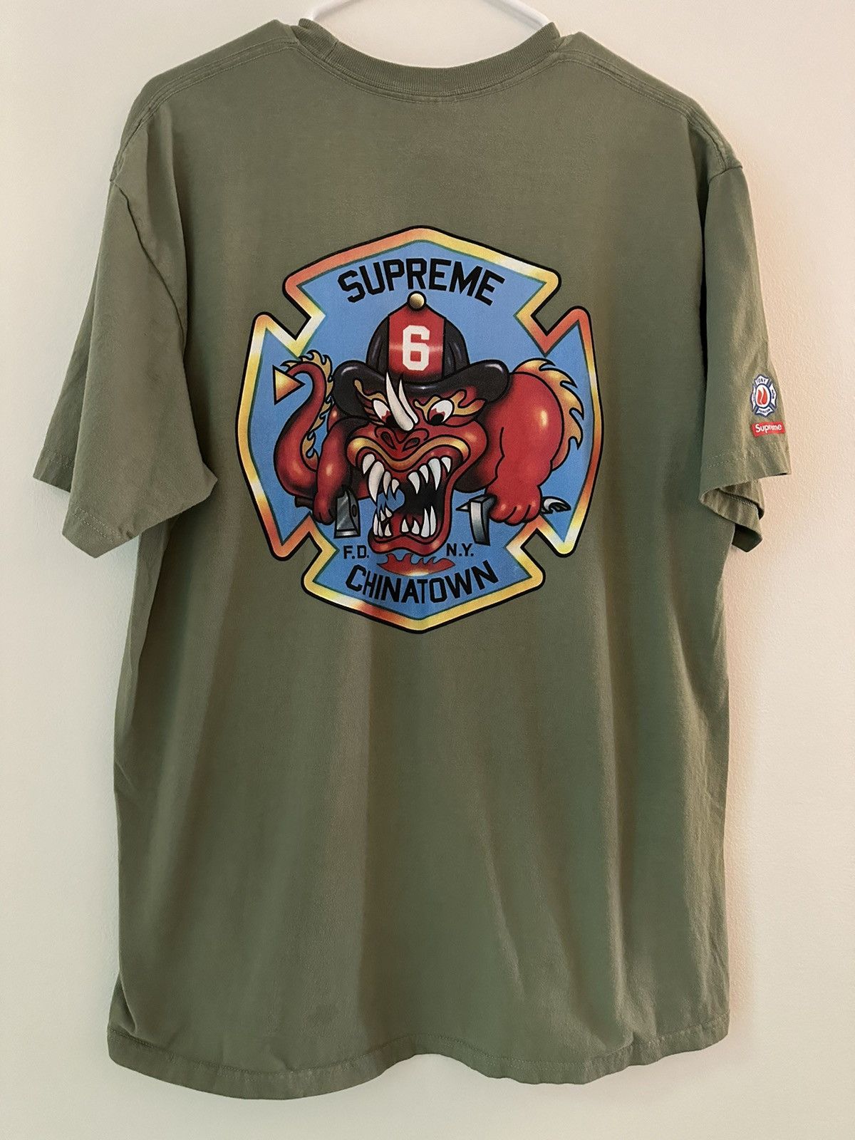 Supreme Supreme FDNY Engine 9 Chinatown Tee Size US L / EU 52-54 / 3 - 1 Thumbnail