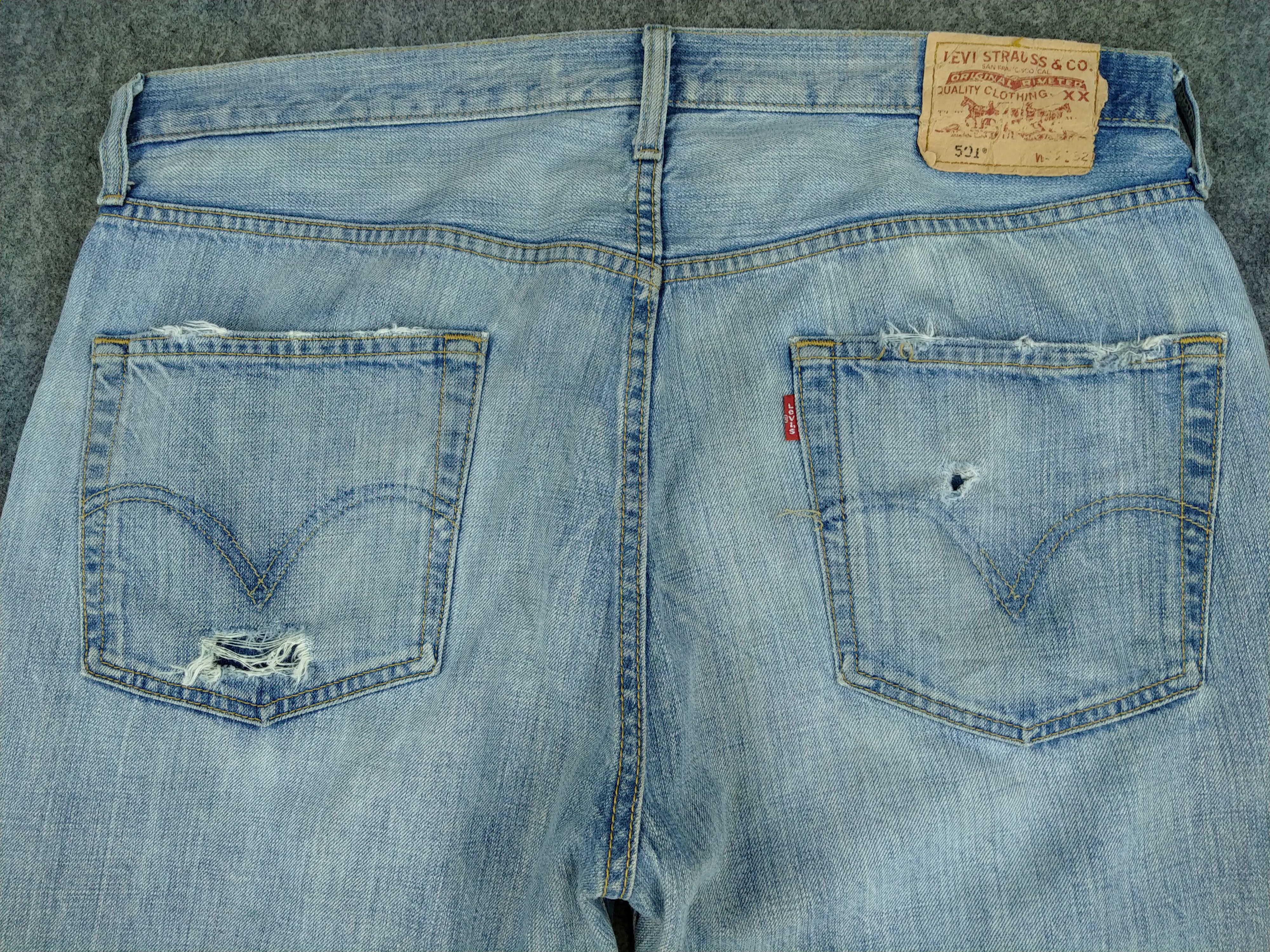 Levi's 90s Light Wash Ripped Vintage Levi's 501 36x28 Denim -JN999 Size US 36 / EU 52 - 4 Thumbnail