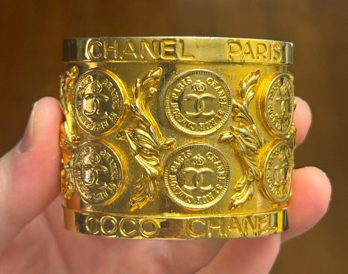 Chanel Coco Chanel 31 Rue Cambon Paris Gold Plated Cuff Size ONE SIZE - 7 Thumbnail