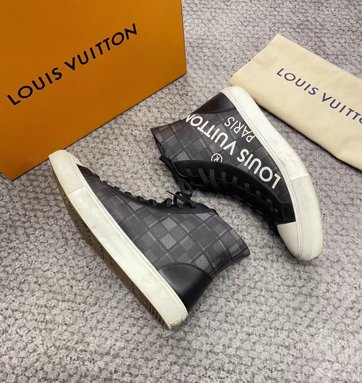 Louis Vuitton LV Calfskin High-Top Sneakers US8 Size US 8 / EU 41 - 4 Thumbnail