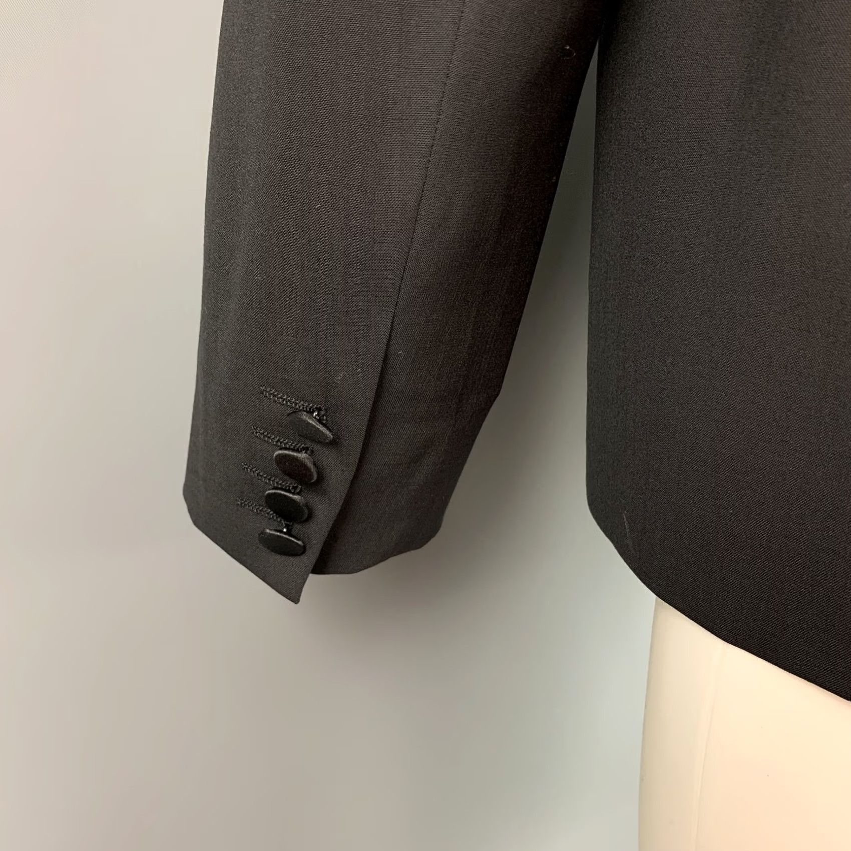 Lanvin LANVIN Sport Coat Black Wool/Lycra Shawl Lapel Tuxedo Jacket - Size 40, Men, Regular Fit, Italy, Solid, 40 Chest, 27 Sleeve Size 40R - 4 Thumbnail