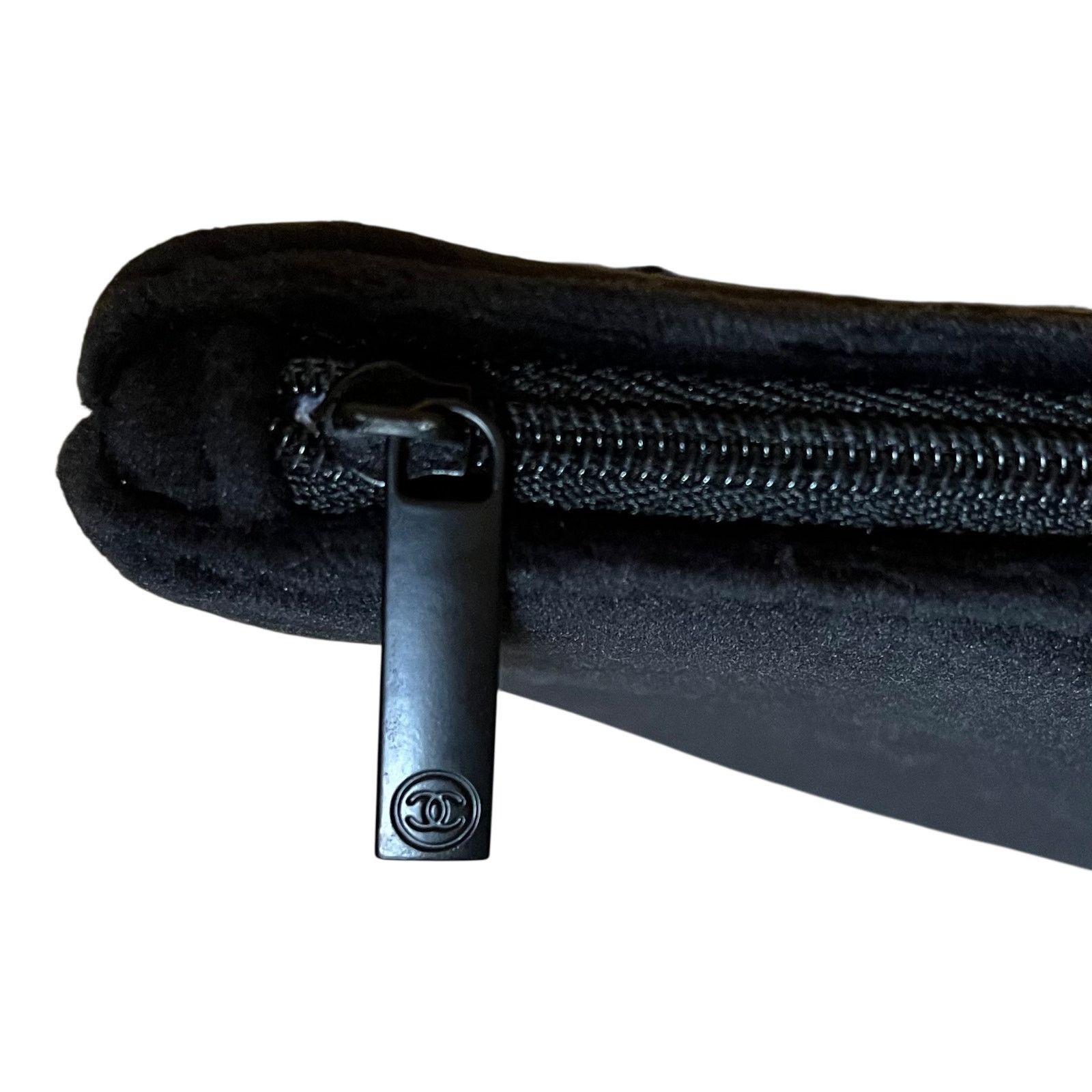 Chanel Chanel Ultra Le Teint Black Cosmetic Bag Zip Pouch Clutch Size ONE SIZE - 5 Thumbnail