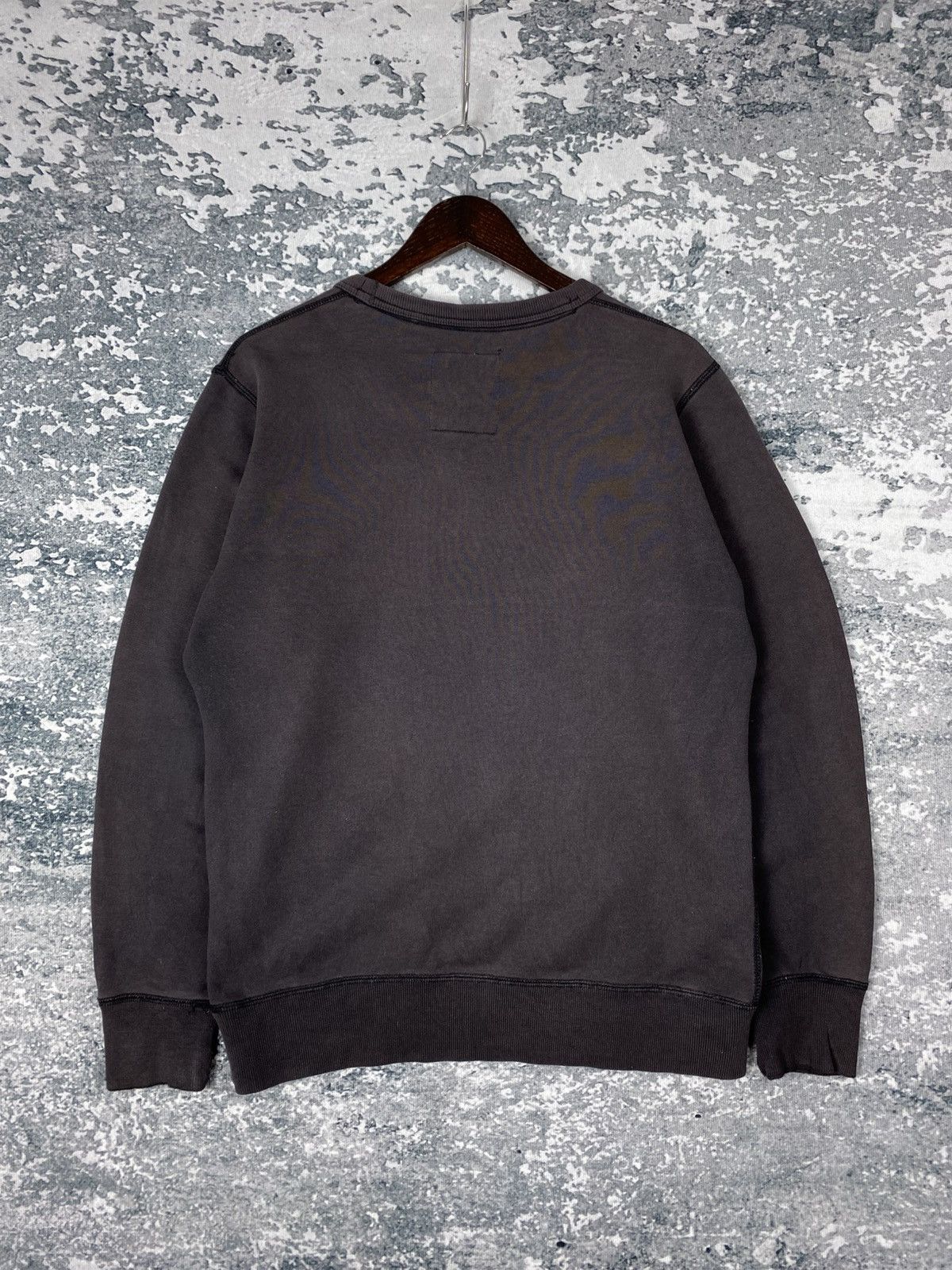 Lemaire × Uniqlo Vintage Uniqlo Crewneck Faded Sweatshirts Size US L / EU 52-54 / 3 - 6 Thumbnail