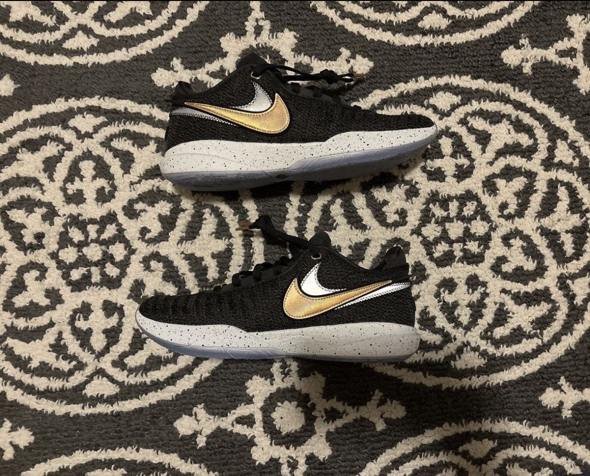 Nike Lebron XX Black/Metallic Gold-White Size US 9.5 / EU 42-43 - 2 Thumbnail
