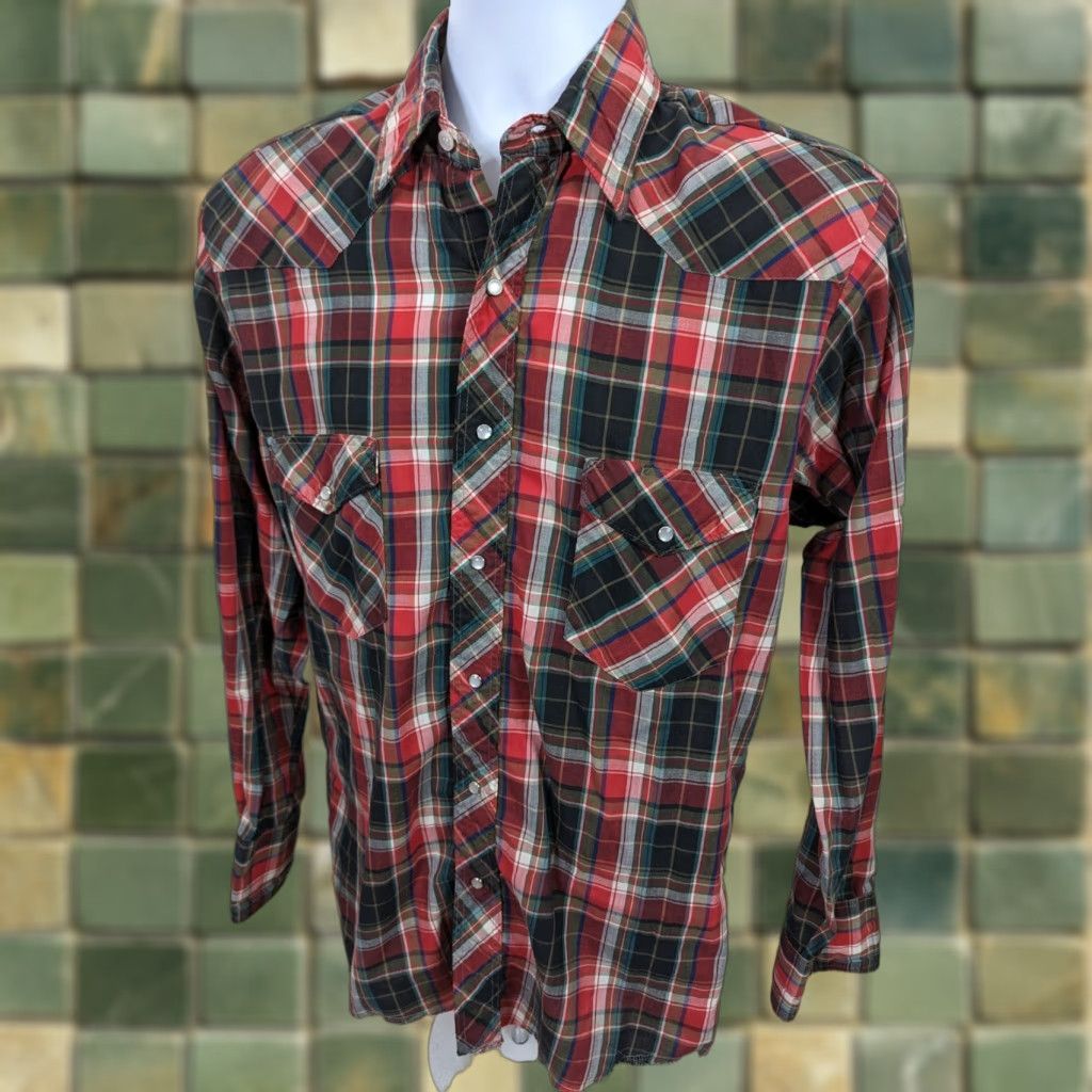 Wrangler VINTAGE Wrangler Shirt Mens M Red Cowboy Western Long Sleeve Pearl Snap 15-15.5 T2F Size US M / EU 48-50 / 2 - 1 Thumbnail