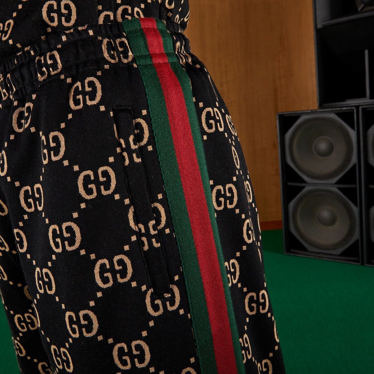 Gucci o1s1wg110725 GG Jersey Cotton Jogging Shorts in Multicolor Size US 34 / EU 50 - 4 Thumbnail
