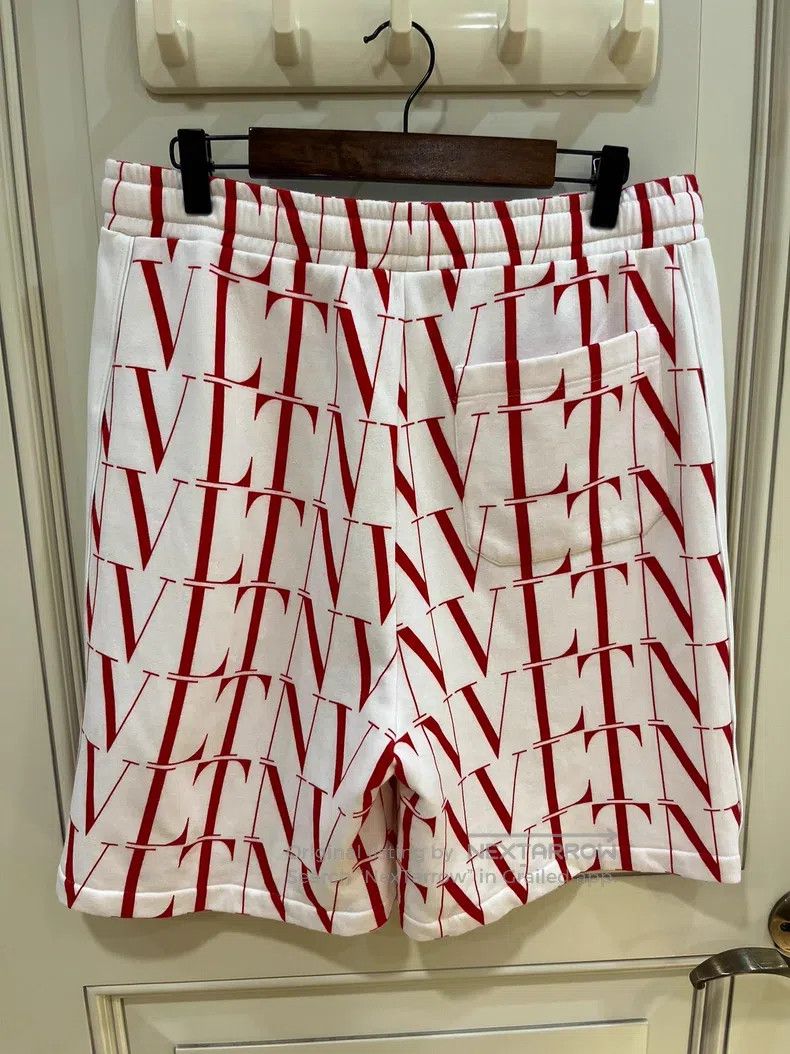 Valentino Valentino Full printed shorts Size US 30 / EU 46 - 4 Thumbnail