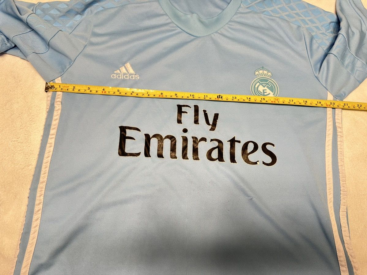 Adidas Adidas Real Madrid Soccer Jersey Men’s Size Medium Size US M / EU 48-50 / 2 - 7 Thumbnail