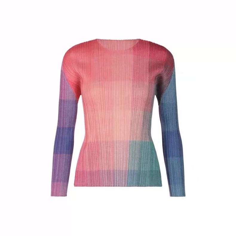 Issey Miyake Issey Miyake size:3 Light blue rainbow photon Mosaic top Size S / US 4 / IT 40 - 9 Thumbnail
