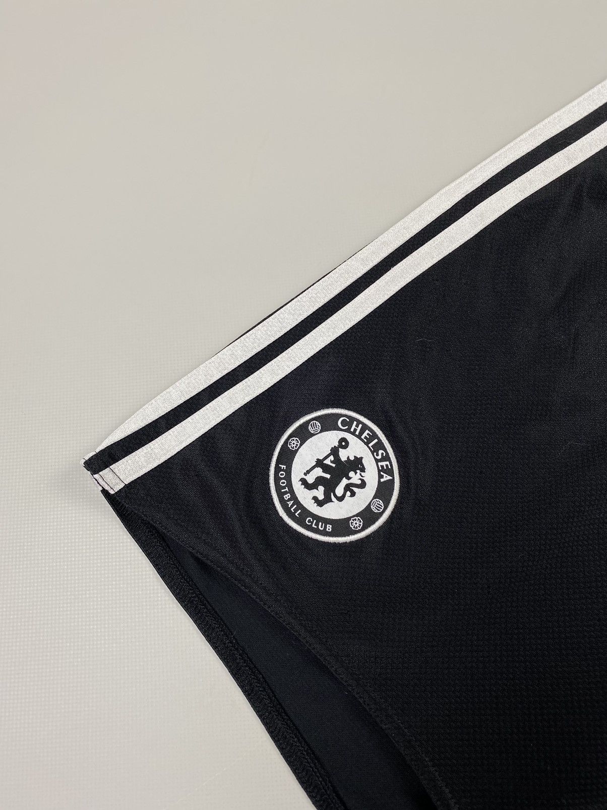 Adidas Adidas Chelsea 2008 Soccer Shorts size L Size US 34 / EU 50 - 8 Thumbnail