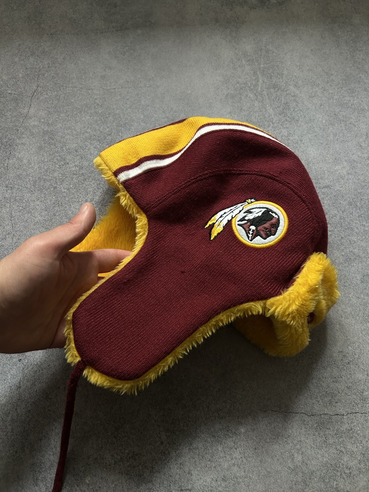 NFL Vintage Washington Red-Skins faux fur winter hats Size ONE SIZE - 3 Thumbnail