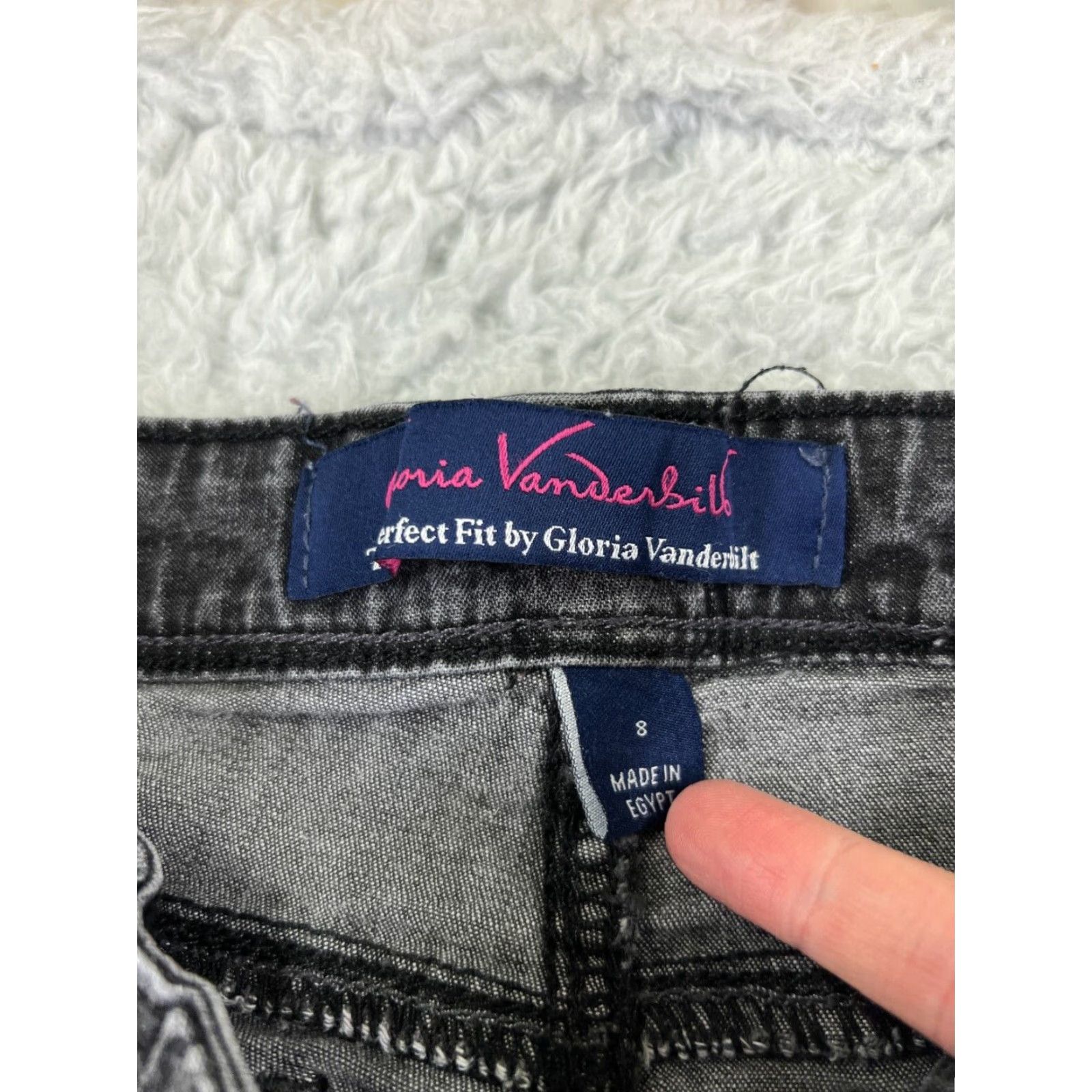 Gloria Vanderbilt Gloria Vanderbilt Jeans Women's 8 Black Denim Straight Leg Mid Rise 26x30 5-Pocket Logo Embroidered Button Comfort Stretch Vintage No Mens Womens Size 30" / US 8 / IT 44 - 6 Thumbnail