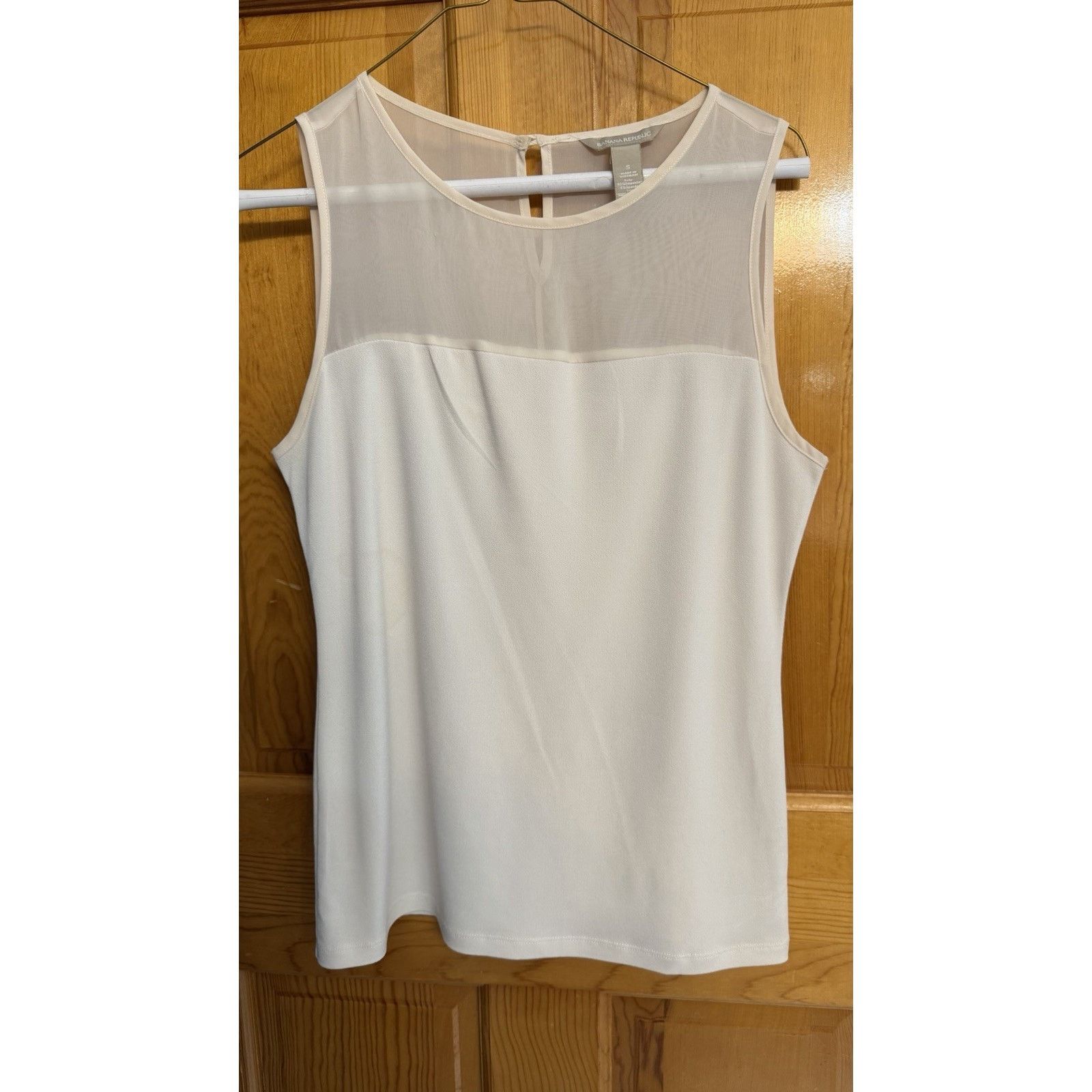 Banana Republic Banana Republic Sleeveless Ivory Blouse Sz S Size S / US 4 / IT 40 - 1 Thumbnail