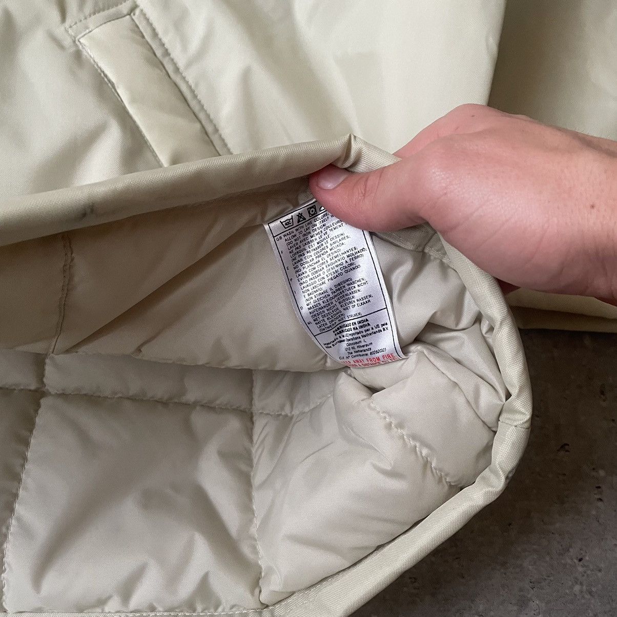 Nike × Vintage Vintage Nike 90s Long Puffer Jacket Begie Big Swoosh Size US L / EU 52-54 / 3 - 6 Thumbnail