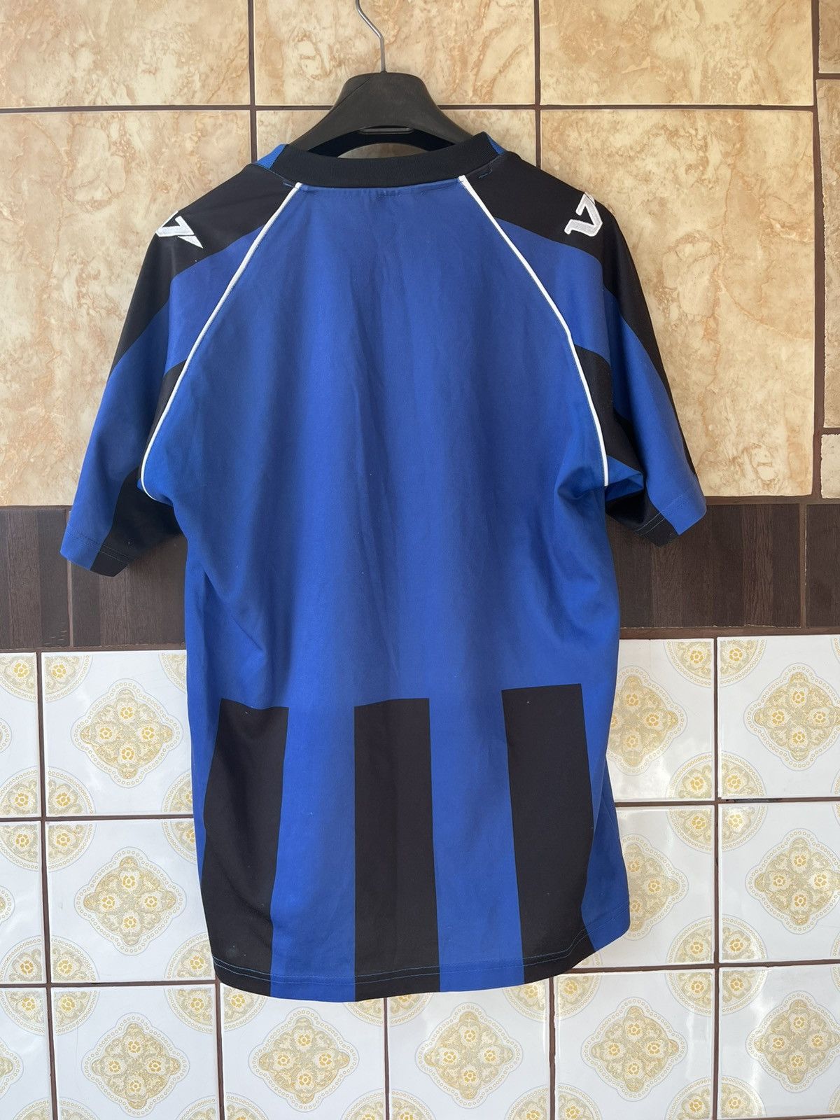 Vintage Vintage 2010/2011 Gillingham Fc soccer jersey Size US S / EU 44-46 / 1 - 5 Thumbnail