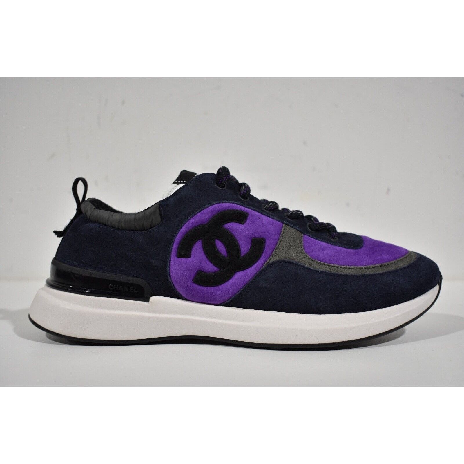 Chanel 21K Suede CC Logo Lace Up Tie Flat Runner Trainer Sneaker 41 Size US 11 / IT 41 - 1 Thumbnail