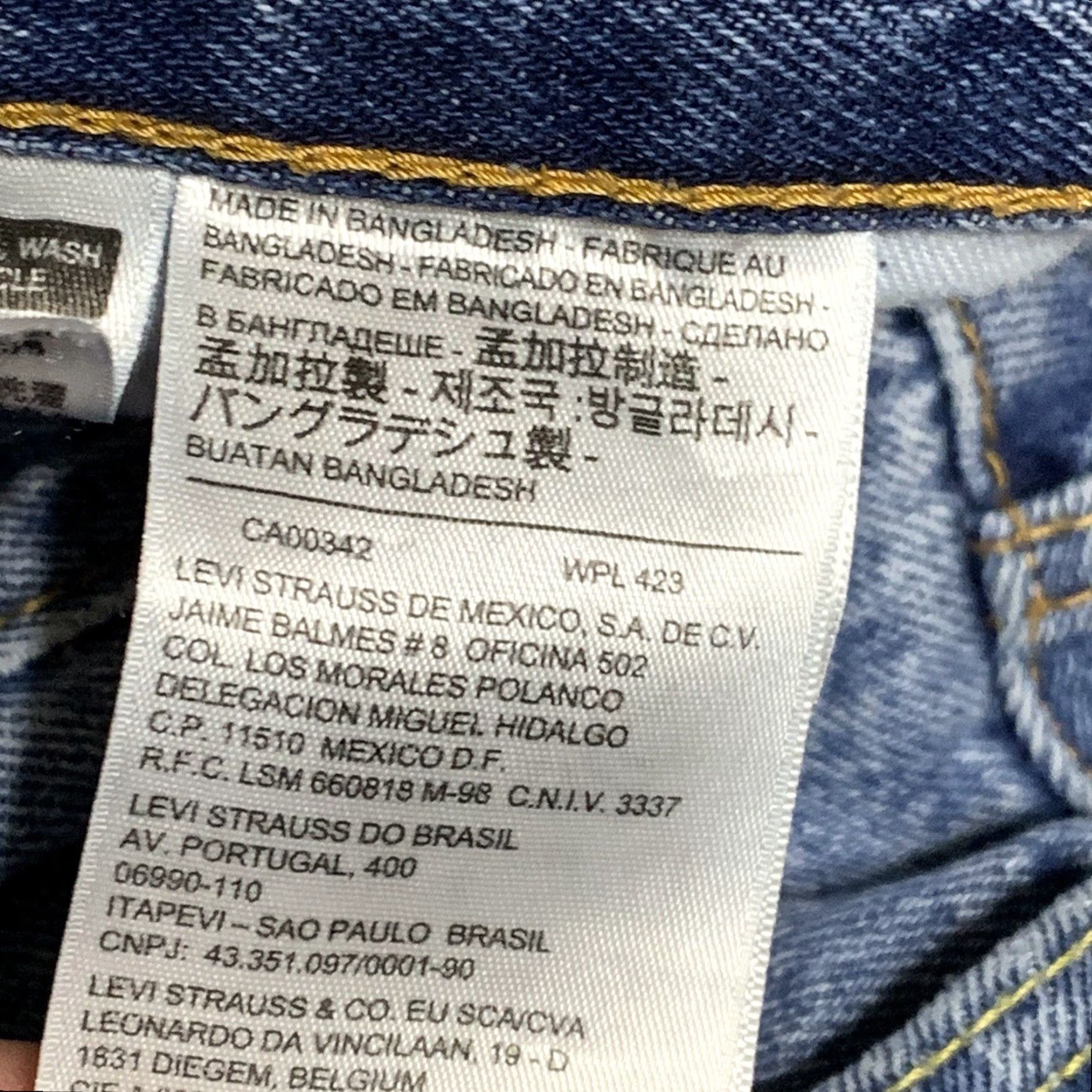 Levi's VINTAGE Levi's 550 Jeans Distressed Relaxed Fit Men 40x32 Straight Denim Cotton Blue 550 Series Mens Jeans Size US 40 / EU 56 - 7 Thumbnail