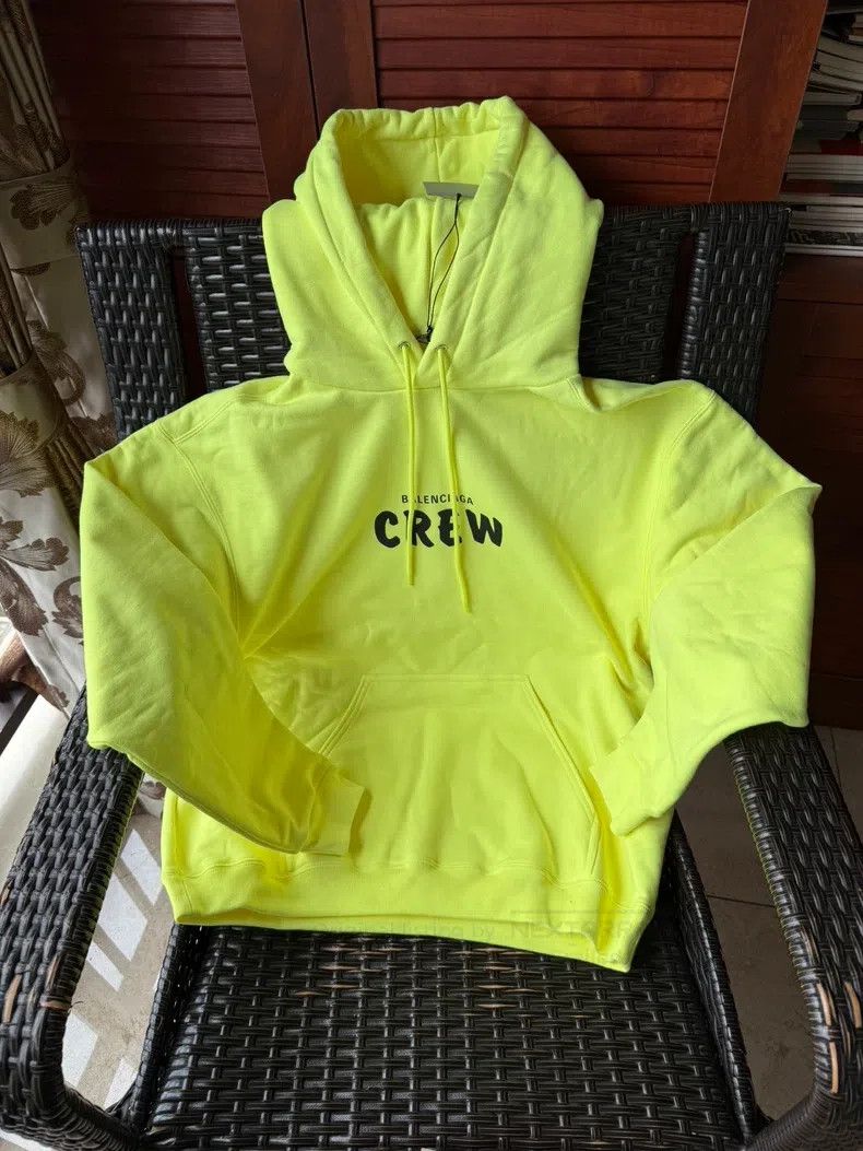 Balenciaga Balenciaga Fluorescent Yellow CREW Sweatshirt Size US S / EU 44-46 / 1 - 1 Thumbnail