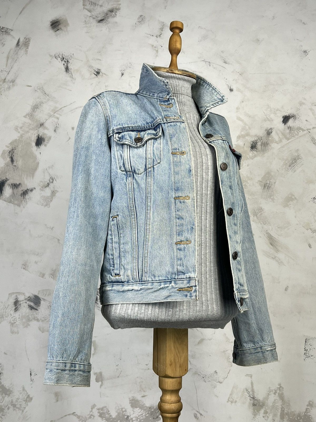 Levi's Vintage Levis Jeans Jacket Size S - M Size M / US 6-8 / IT 42-44 - 2 Thumbnail