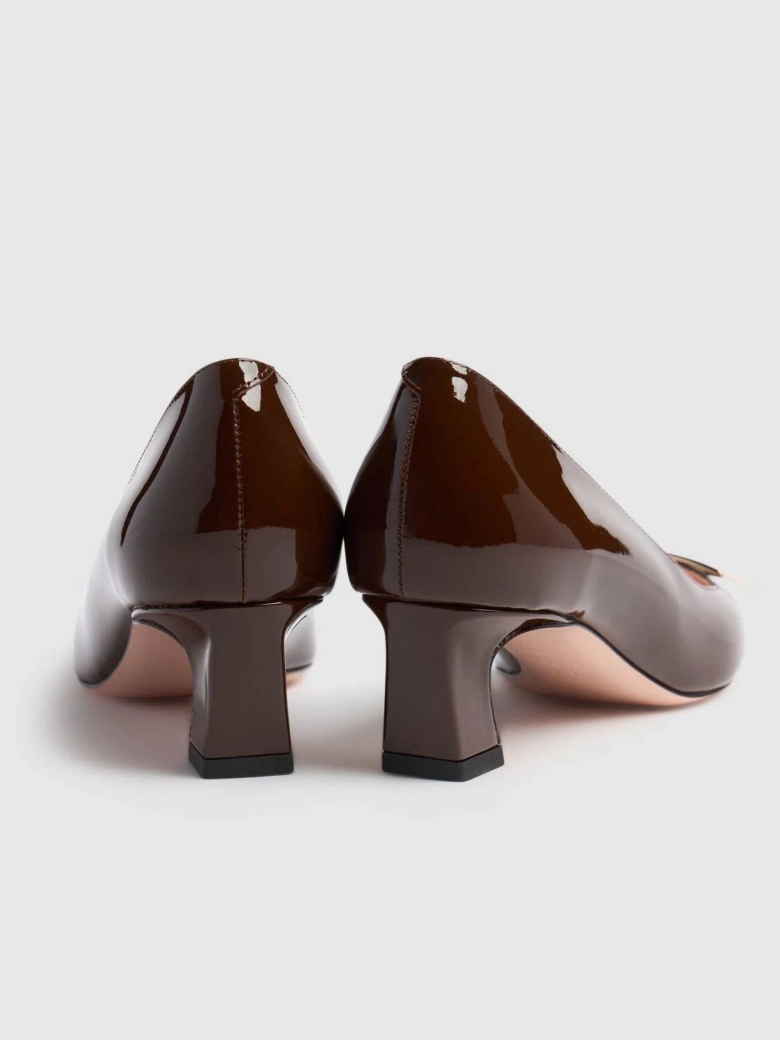 ROGER VIVIER Trompette Brown Patent 45mm Pumps