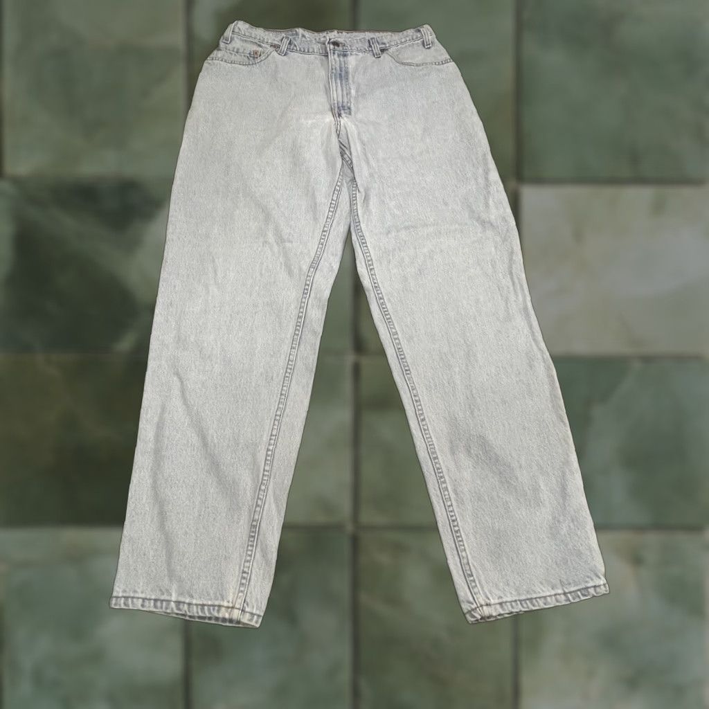 Levi's VINTAGE Levi's 560 Jeans Mens 34x31 Blue Denim 5-Pocket Tapered Relaxed Fit Retro 90s USA Size US 34 / EU 50 - 1 Thumbnail