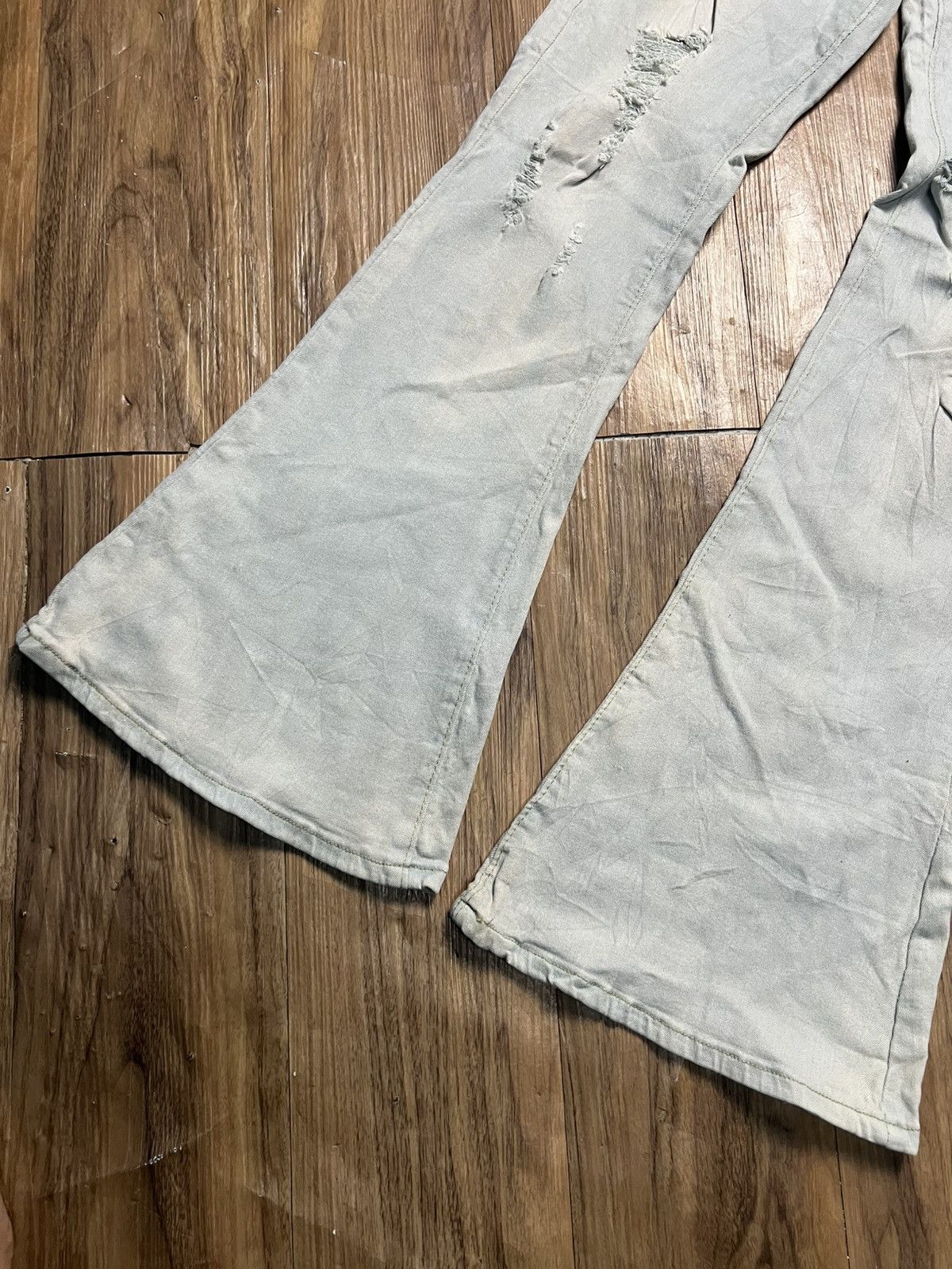 Beauty Beast Groovy Distressed Light Wash Bell Bottom Flare Jeans (41) Size 26" / US 2 / IT 38 - 4 Thumbnail