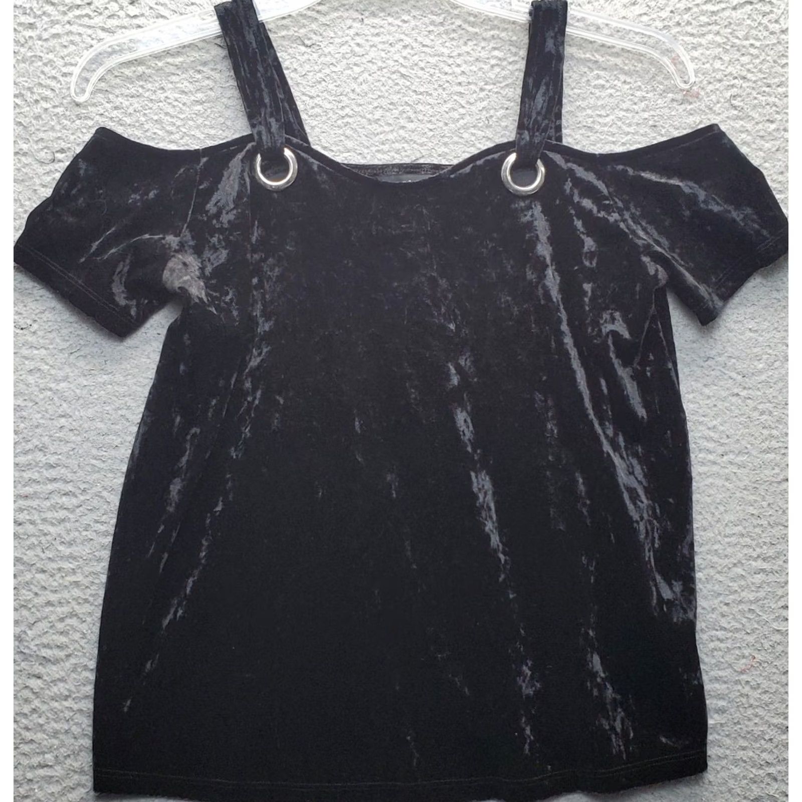 Vintage Rock & Republic Blouse Womens Small Black Velvet Cold Shoulder Sleeve Stretch Shirt Size S / US 4 / IT 40 - 2 Thumbnail