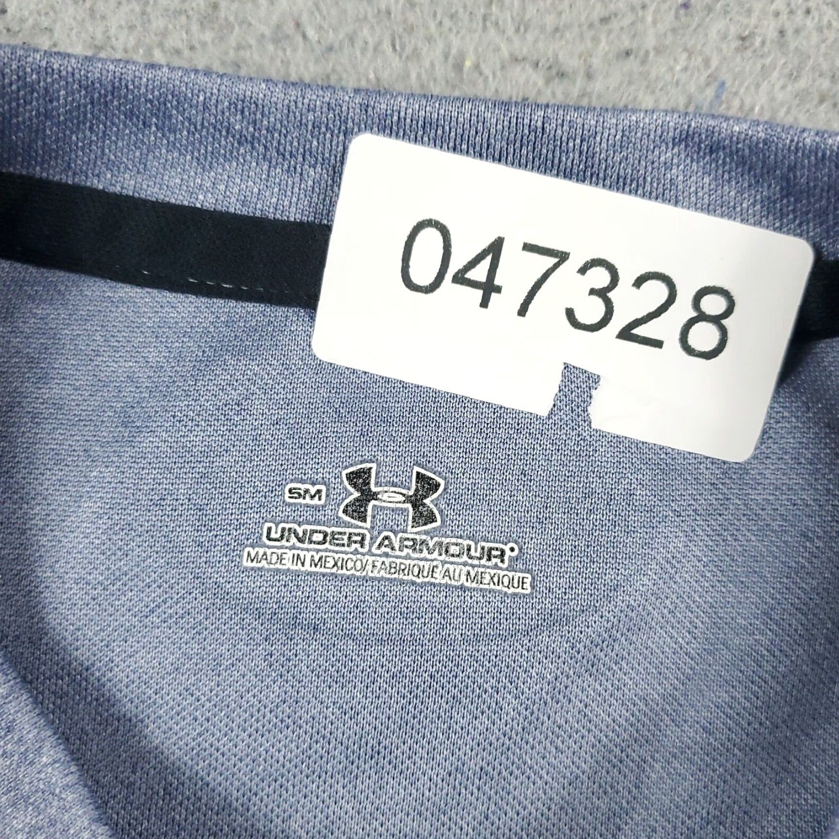 Under Armour Under Armour Shirt Mens Small Gray Heatgear Active Training Short Sleeve Size US S / EU 44-46 / 1 - 6 Thumbnail