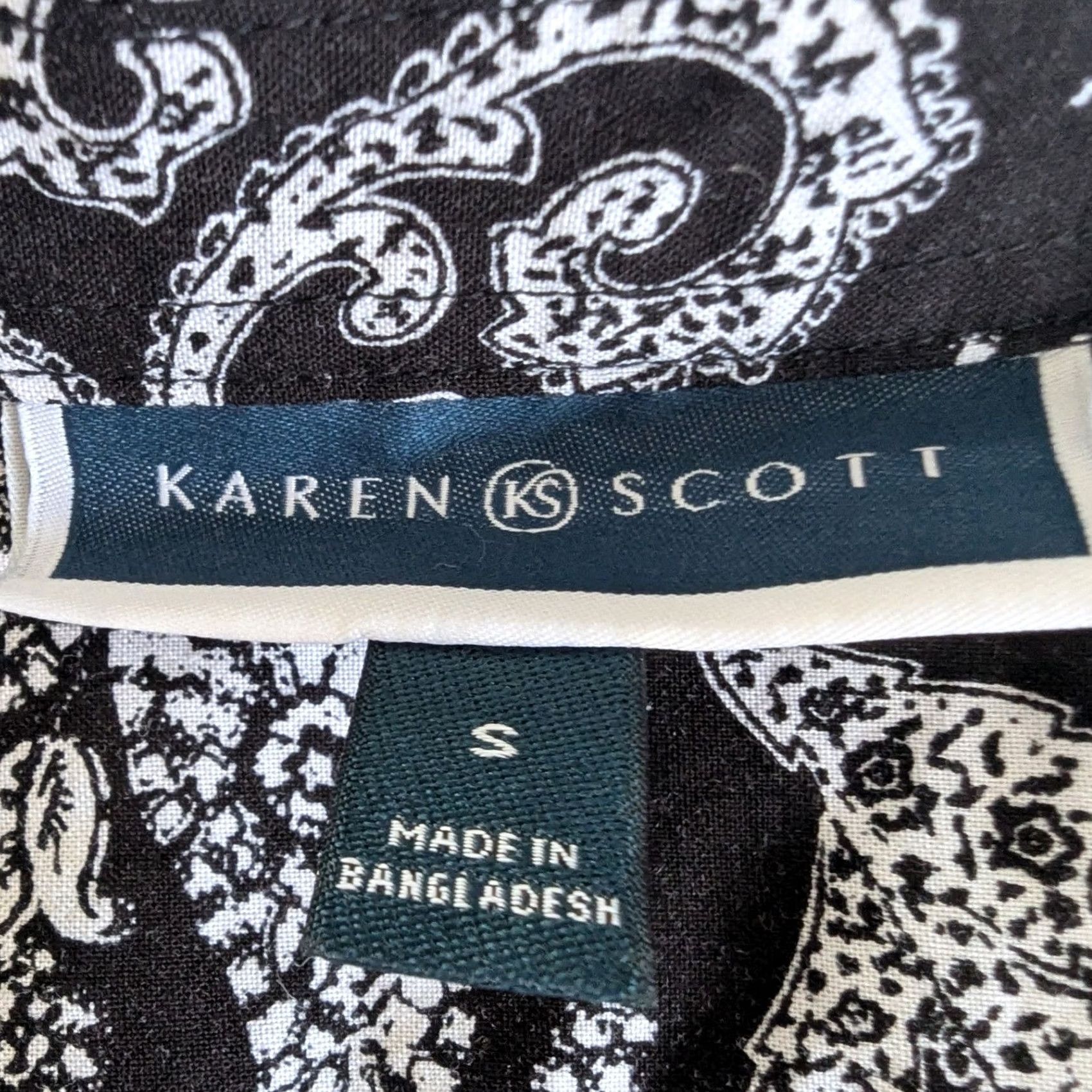 Vintage Karen Scott Shirt Womens Size S Short Sleeve Black White Paisley Button Up Blouse Cap Sleeve? Size S / US 4 / IT 40 - 4 Thumbnail