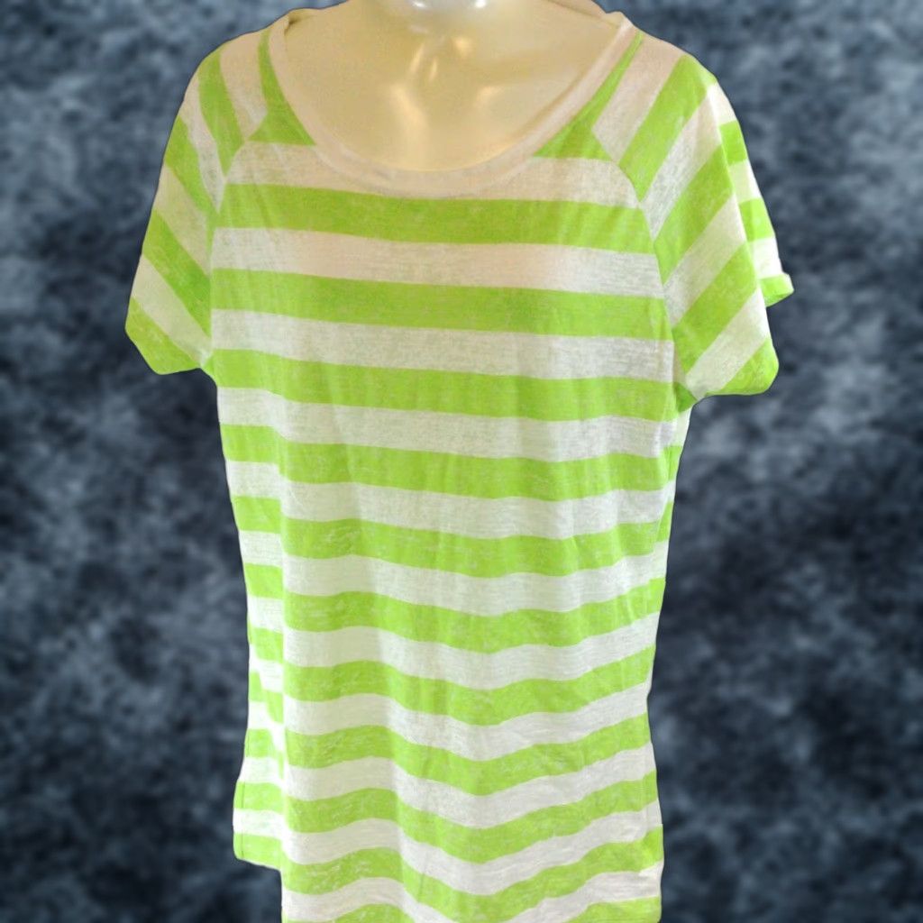 Under Armour Under Armour Womens Burnout Style Tee T-Shirt Green White 1230026 395 Cotton Blend Semi Fitted Short Sleeve Activewear Mens Womens Girls? Size M / US 6-8 / IT 42-44 - 1 Thumbnail