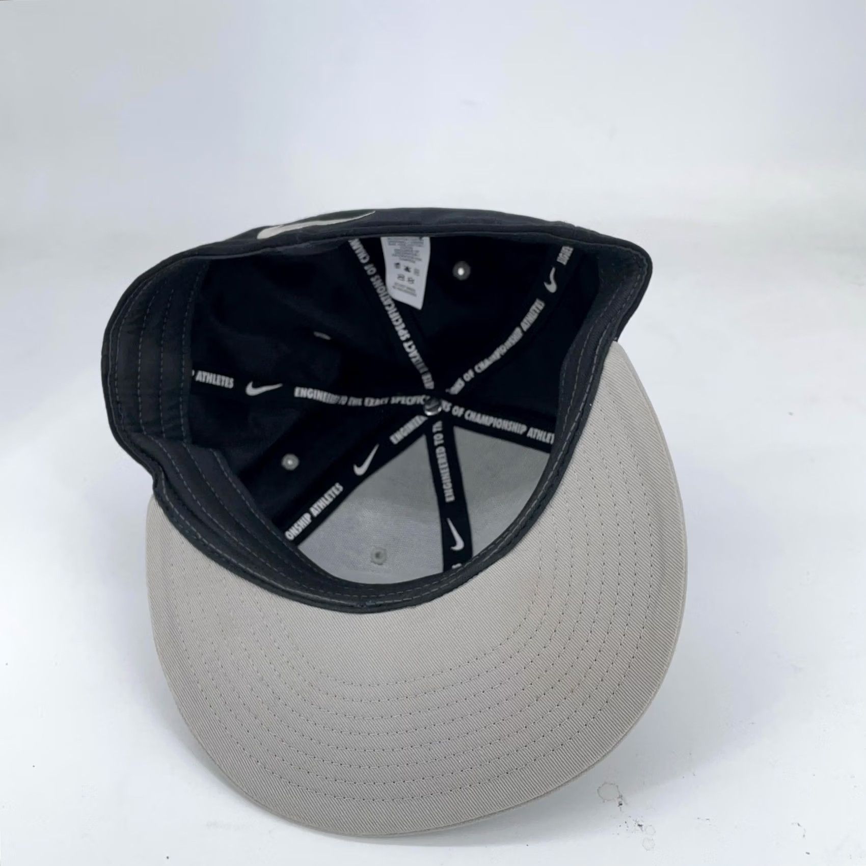 Nike Nike Hat Cap Fitted Mens Black Gray Dri-FIT True Embroidered U Miami Size ONE SIZE - 6 Thumbnail