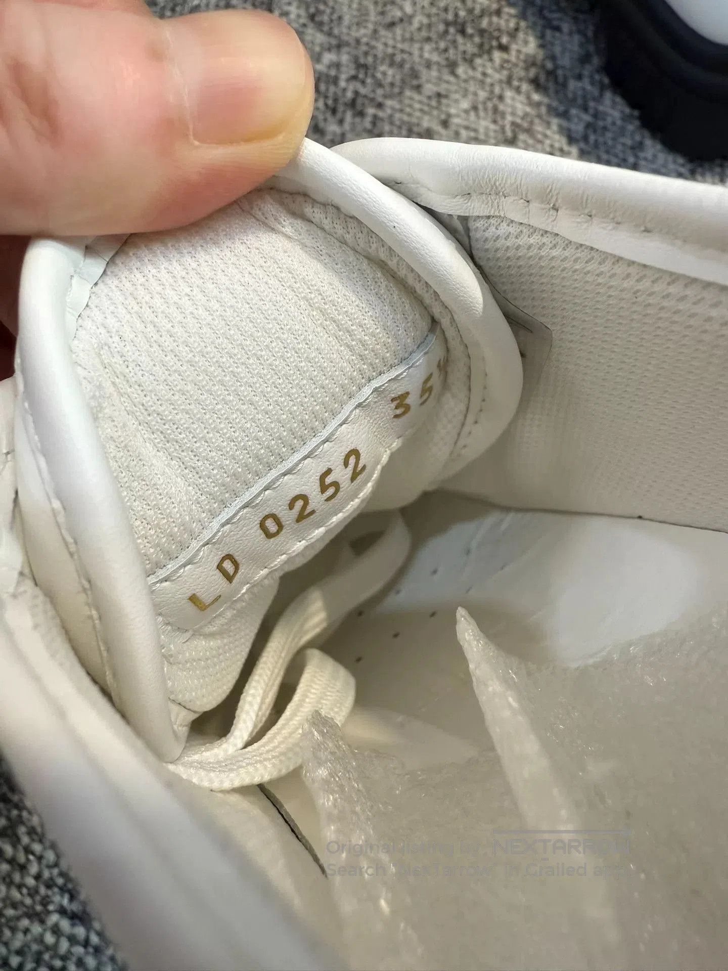 Louis Vuitton LV Women's White Logo Sneakers 35.5. Size US 4.5 / IT 34.5 - 5 Thumbnail
