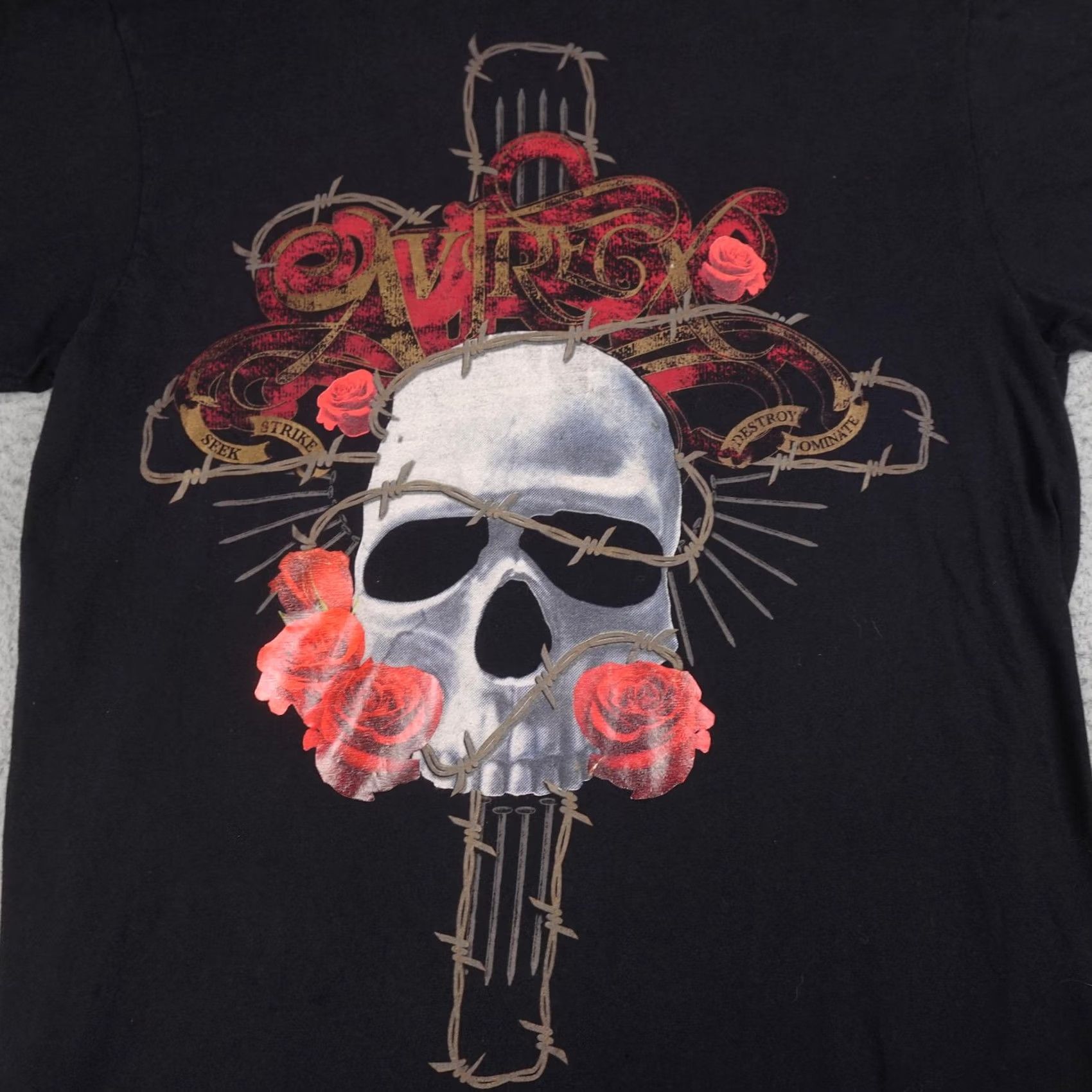 Avirex Avirex Shirt Mens XL Black Skull Roses Barbed Wire Graphic Tee Gothic Cross Y2K Size US XL / EU 56 / 4 - 4 Thumbnail