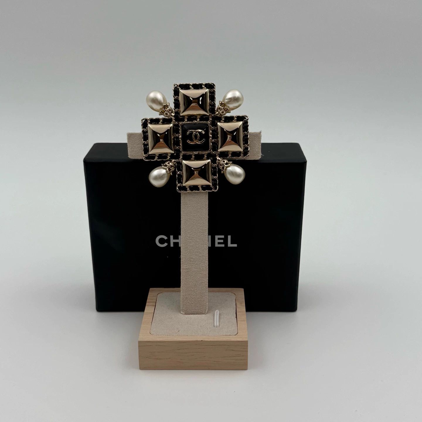 Chanel Chanel Brooch New Unused Size ONE SIZE - 7 Thumbnail