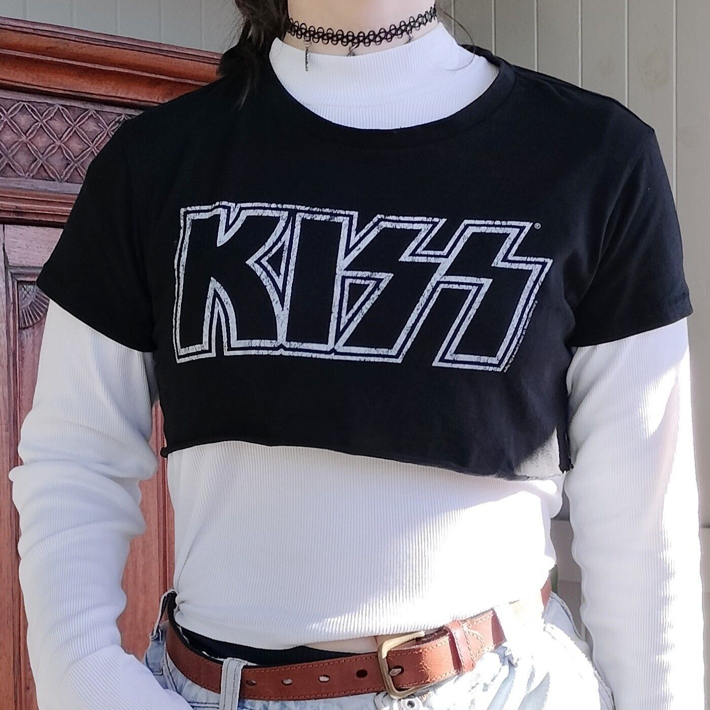 Designer Kiss Crop Top Tee Short Sleeve Reworked Upcycled Graphic Size M / US 6-8 / IT 42-44 - 3 Thumbnail