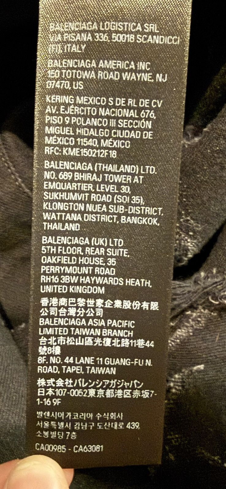 Balenciaga Size 3 destroyed denim jacket Size US L / EU 52-54 / 3 - 9 Thumbnail