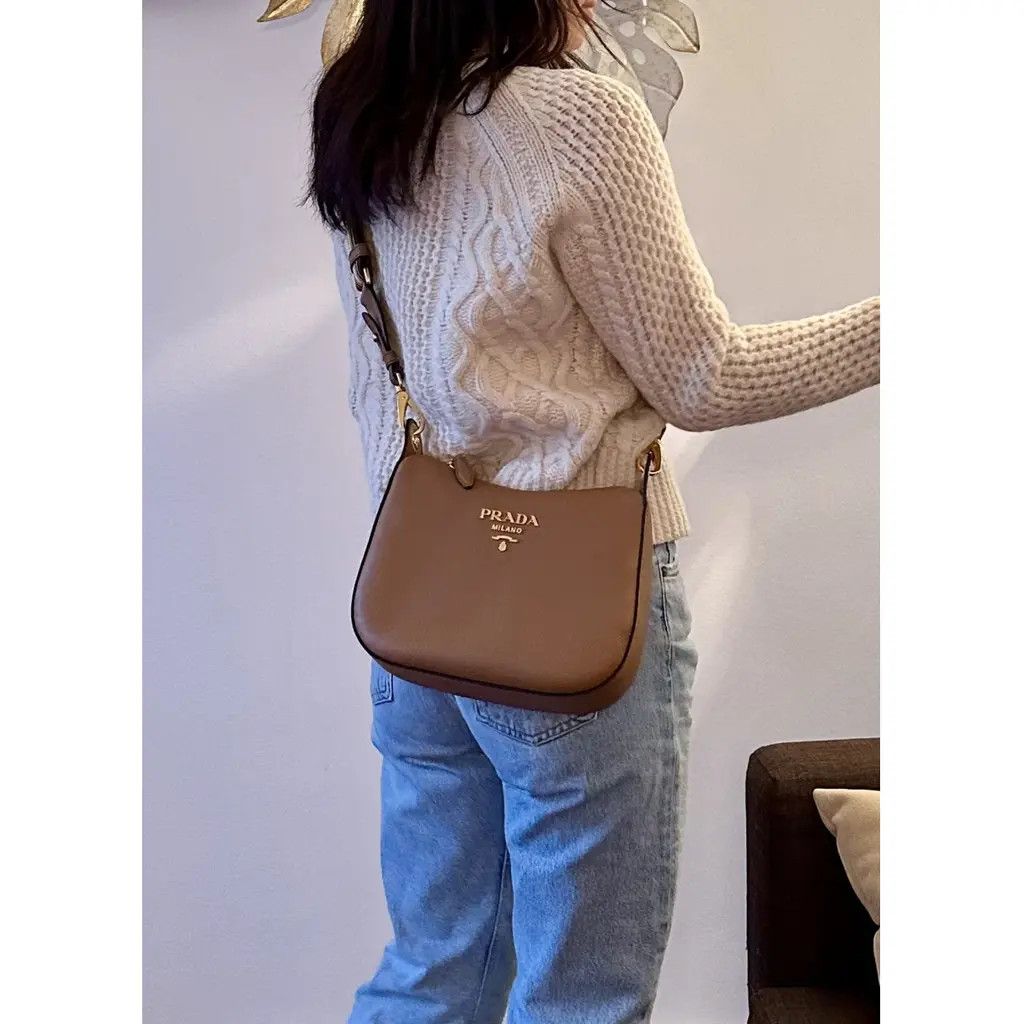 Prada o1srvl11e0624 Size: OS / Shoulder Bag in Camel Size ONE SIZE - 7 Thumbnail