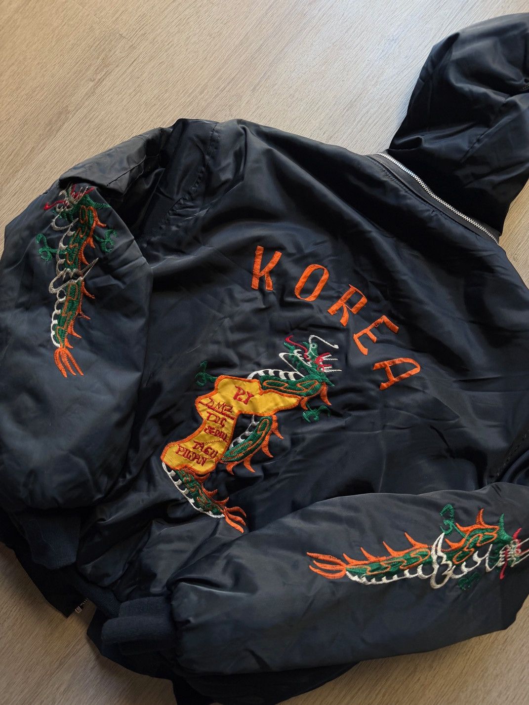 Vintage Vintage 80's Korea Souvenir Jacket Size M Size US M / EU 48-50 / 2 - 1 Thumbnail