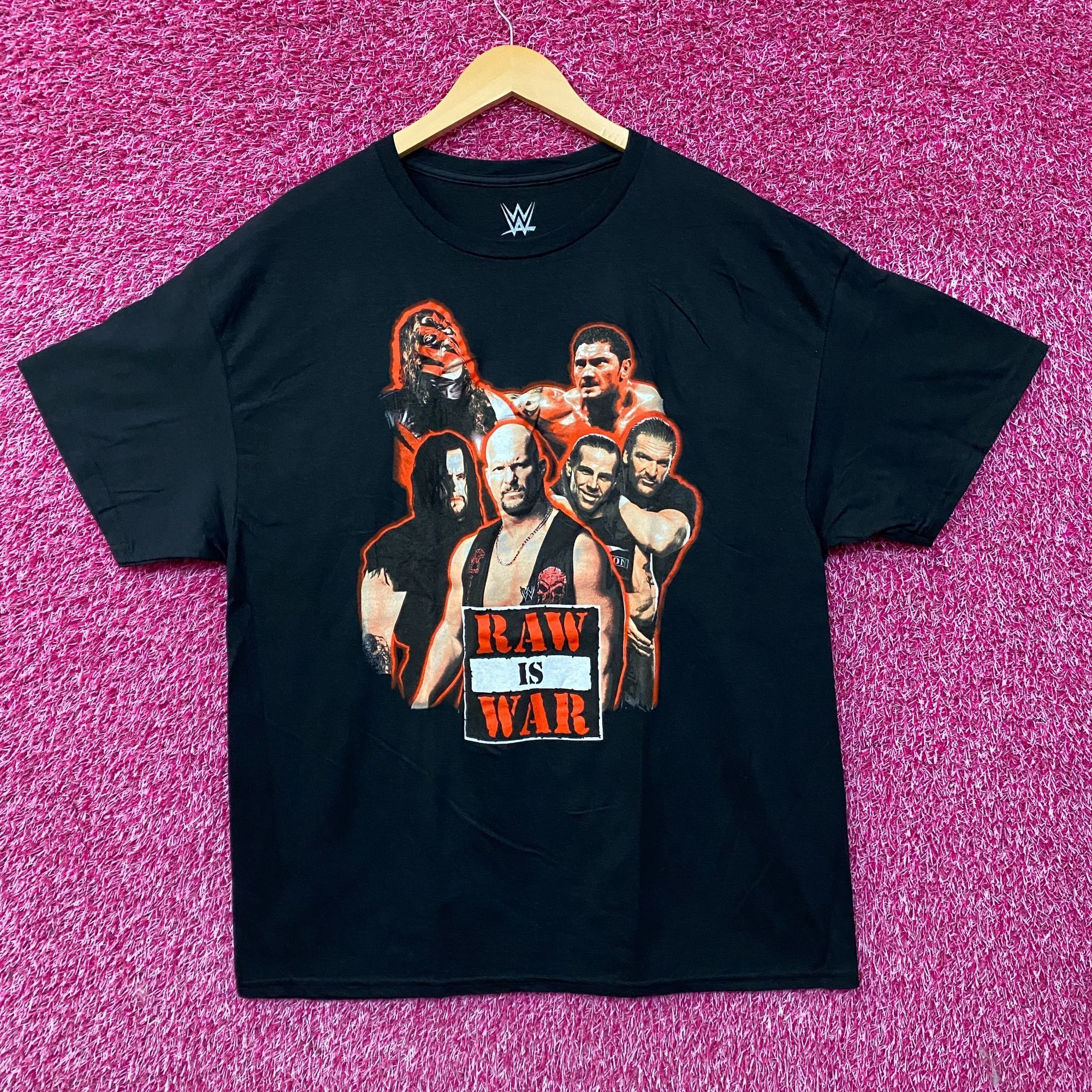 WWE WWE Monday Night Raw Is War Graphic Tee XL Size US XL / EU 56 / 4 - 1 Thumbnail