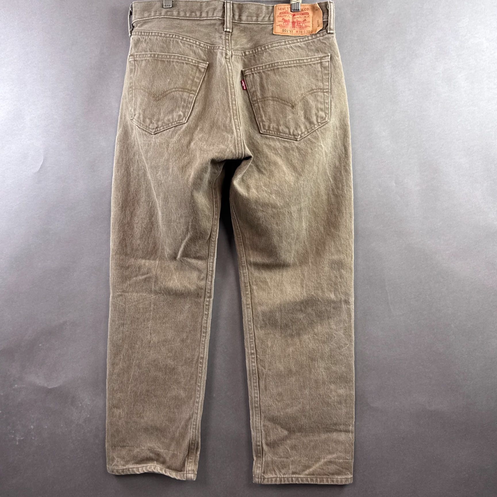 Levi's VINTAGE Levis 501 Jeans Mens 32x27 Denim Jeans Button Fly Straight Work Size US 34 / EU 50 - 3 Thumbnail