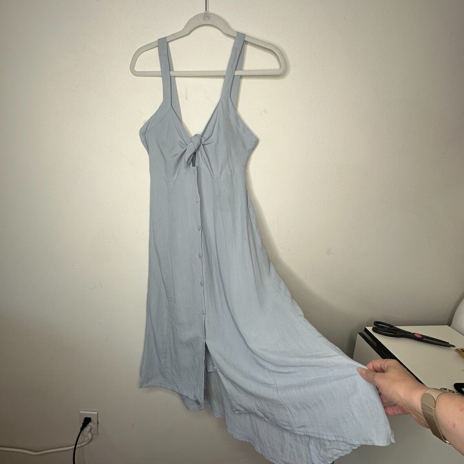 ASTR The Label ASTR The Label Light Blue Denim Linen Tie Front Midi Dress M Size M / US 6-8 / IT 42-44 - 4 Thumbnail