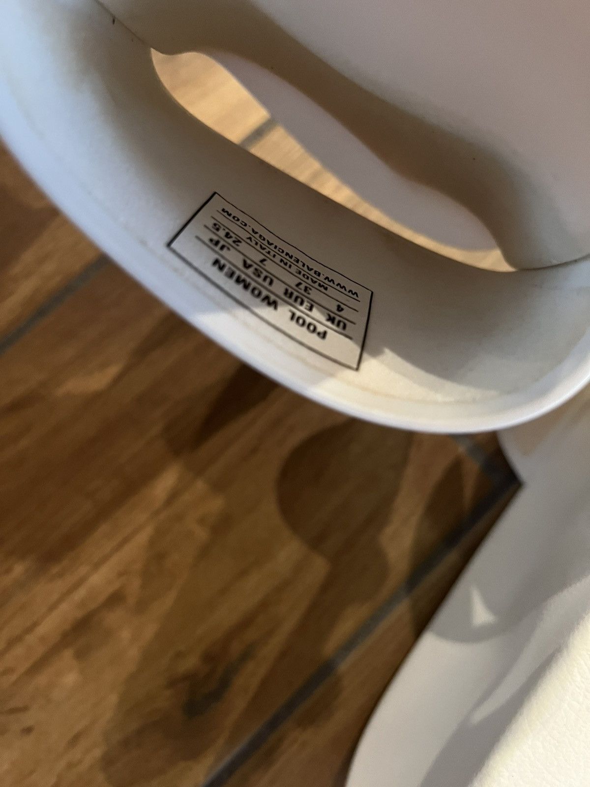 Balenciaga white Balenciaga Slides Size US 7 / IT 37 - 4 Thumbnail