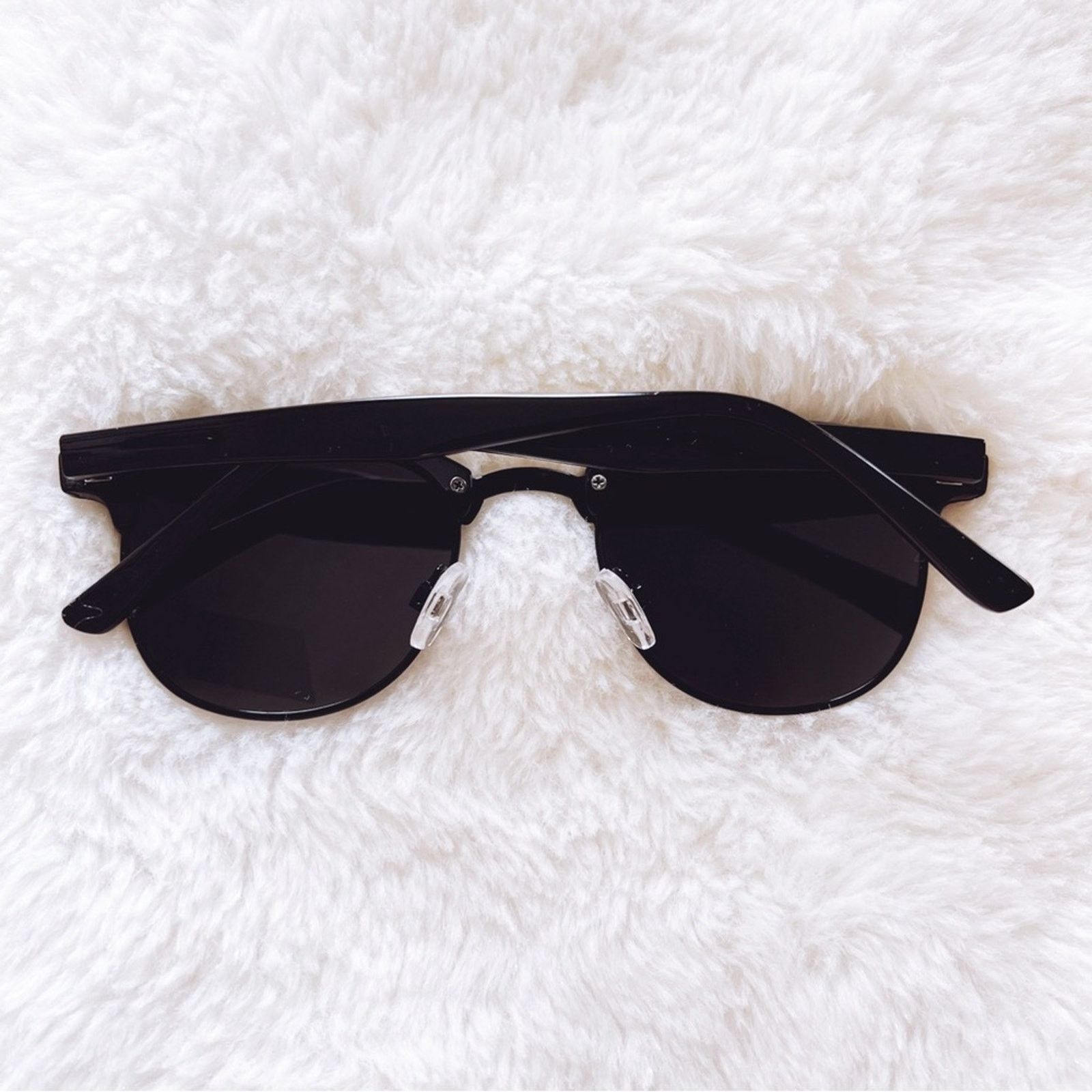 Other Theo Black Sleek Modern Sunglasses Size ONE SIZE - 9 Thumbnail
