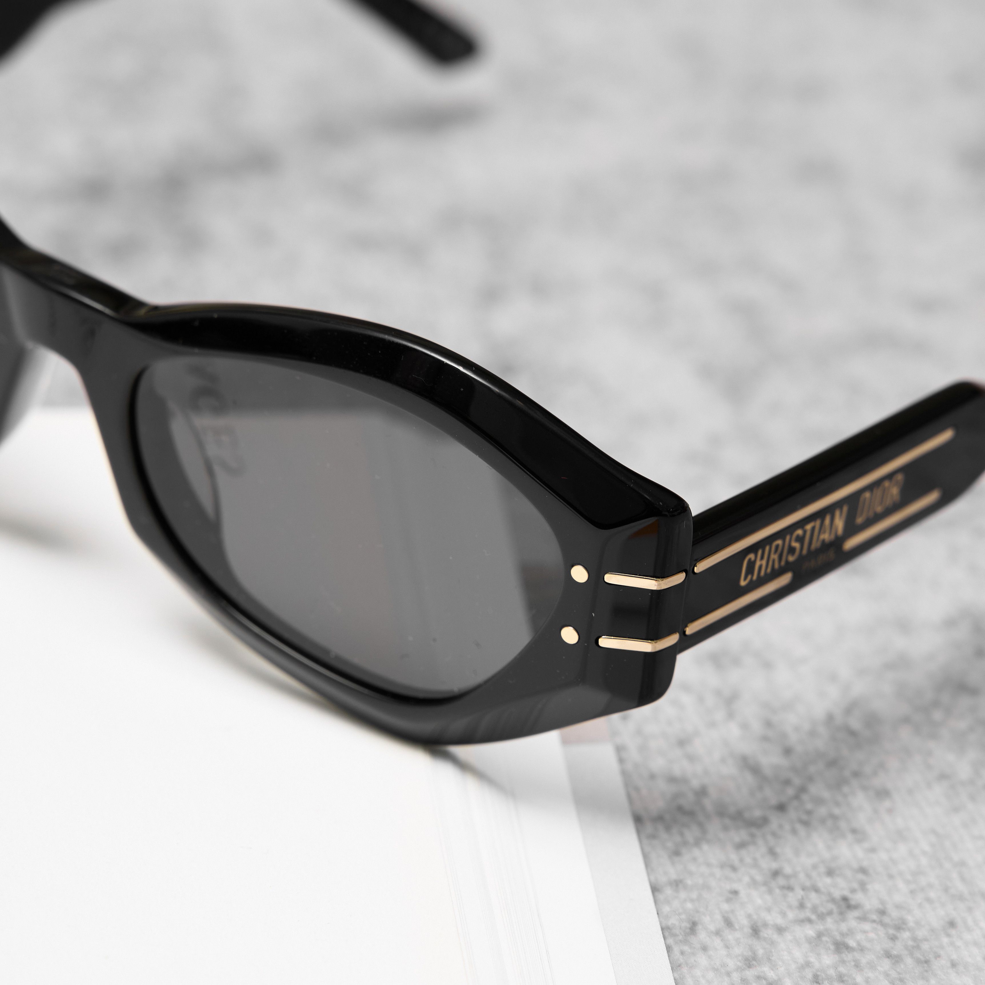 Dior DIOR DiorSignature B1U Black Butterfly Sunglasses BLACK Size ONE SIZE - 2 Thumbnail