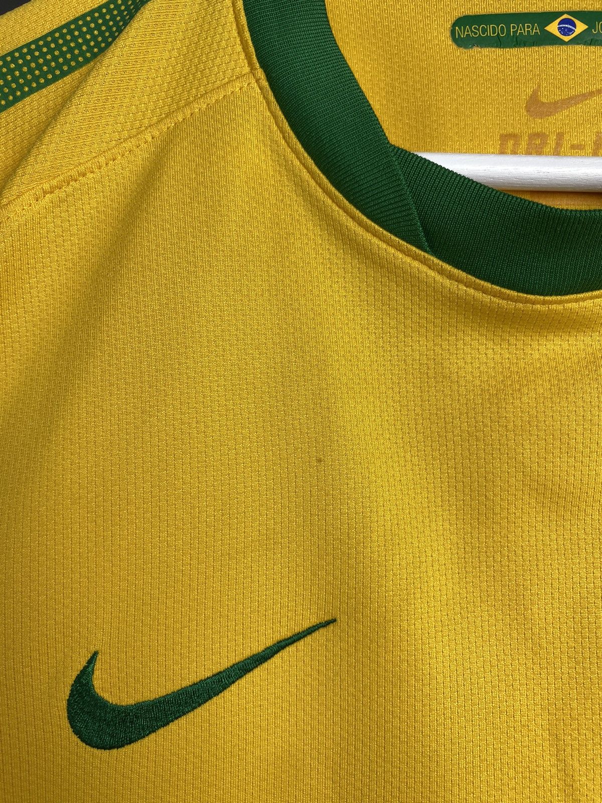 Nike 2010/11 NIKE BRASIL HOME SOCCER FOOTBALL JERSEY SHIRT Size US M / EU 48-50 / 2 - 9 Thumbnail