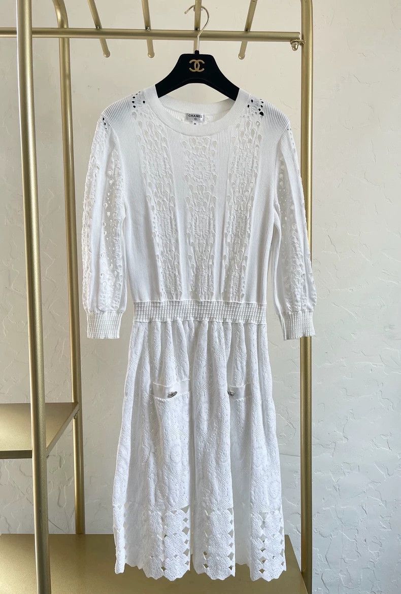 Chanel Chanel White hollow dress Size XS / US 0-2 / IT 36-38 - 1 Thumbnail